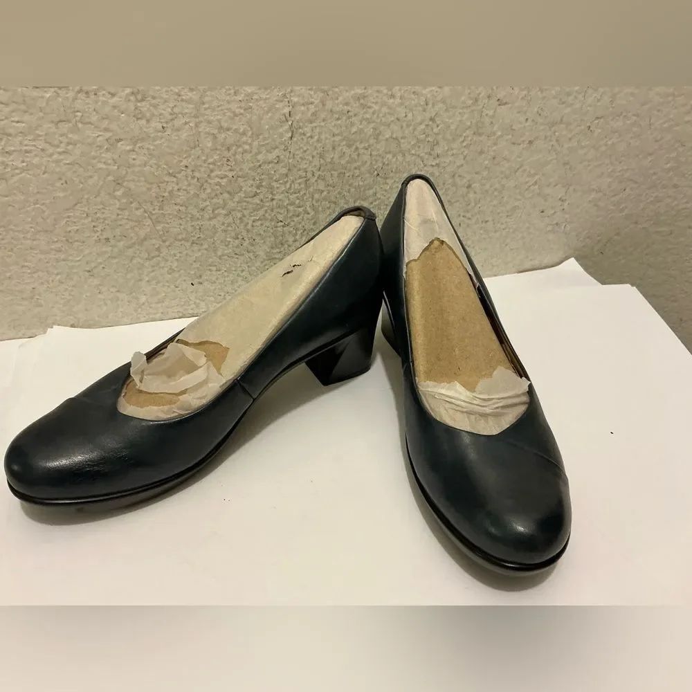 Earth Tamarisk Admiral Blue Leather Heels Pumps Shoes Womens Size 8B